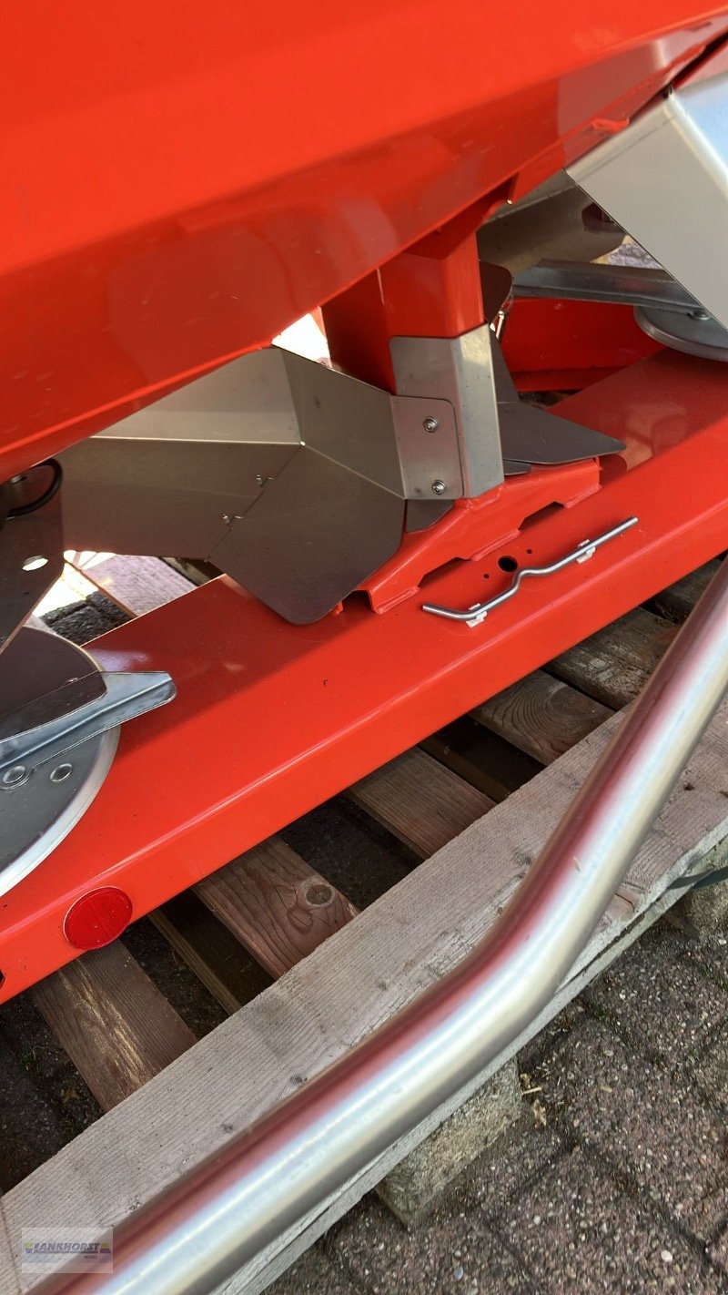 Düngerstreuer des Typs Maschio PRIMO EW ISOTRONIC, Neumaschine in Filsum (Bild 7)