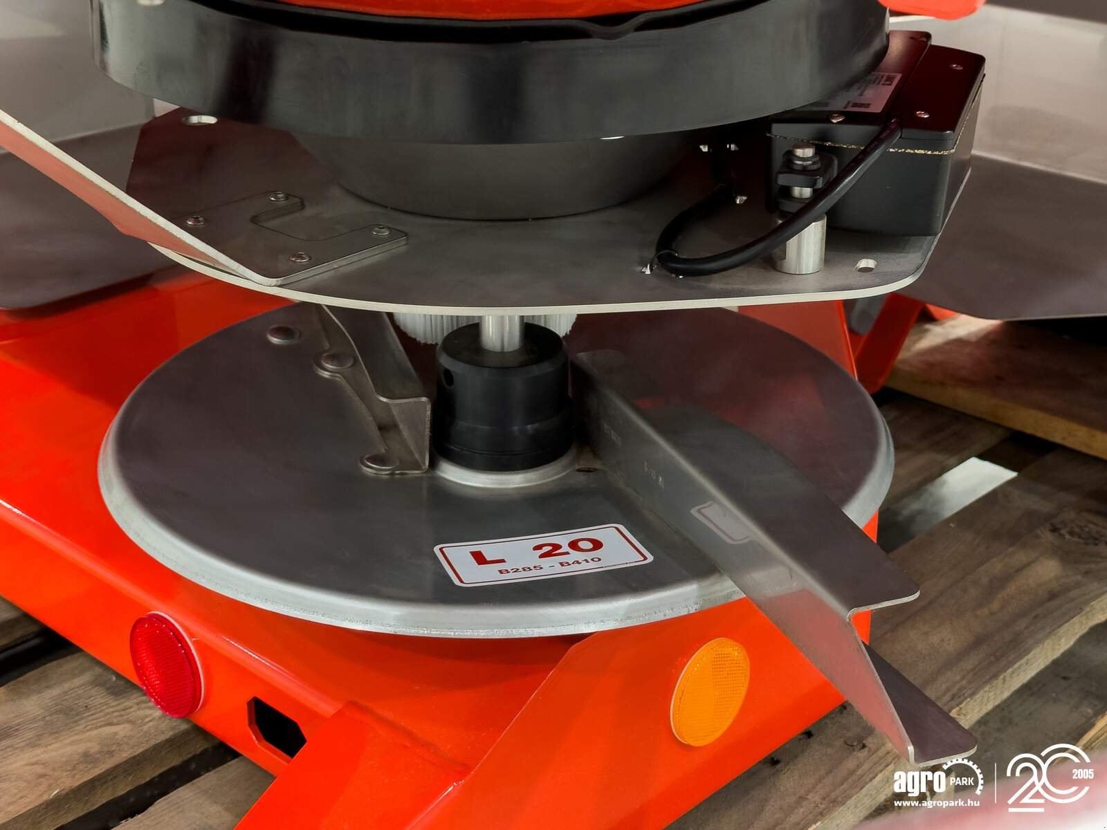 Düngerstreuer типа Maschio Primo EW332 3210 liter, 12-36 m fertilizer spreader, Gebrauchtmaschine в Csengele (Фотография 22)