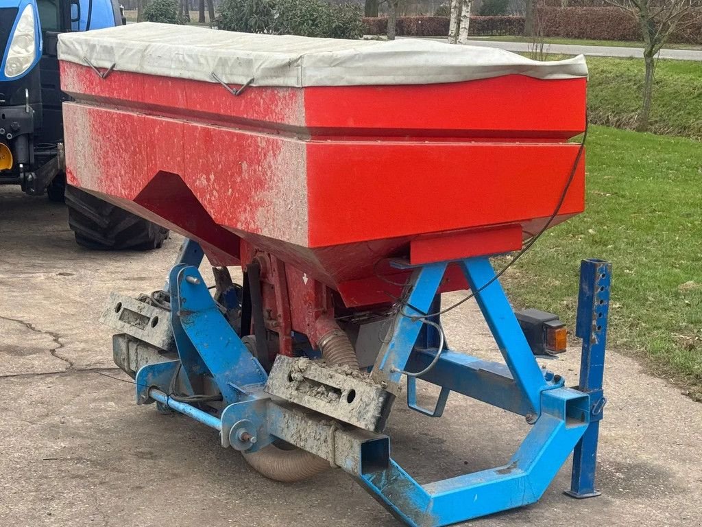 Düngerstreuer Türe ait Monosem Fronttank Kunstmest tank Front tank, Gebrauchtmaschine içinde Ruinerwold (resim 2)