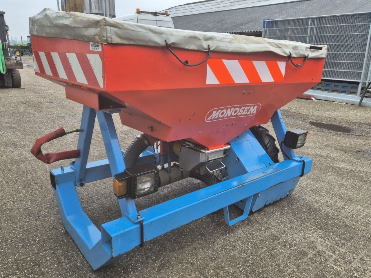Düngerstreuer za tip Monosem Fronttank, Gebrauchtmaschine u Halle (Slika 2)