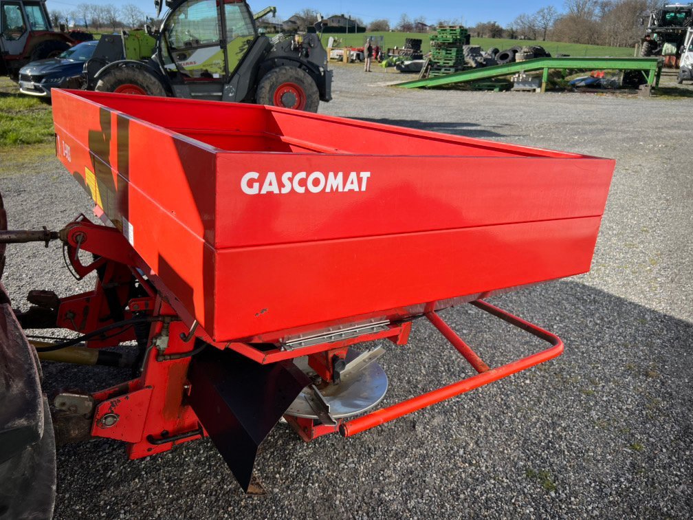 Düngerstreuer typu Quivogne D 903, Gebrauchtmaschine v ST ELIX THEUX (Obrázek 1)