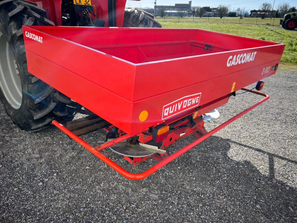 Düngerstreuer typu Quivogne D 903, Gebrauchtmaschine v ST ELIX THEUX (Obrázek 2)