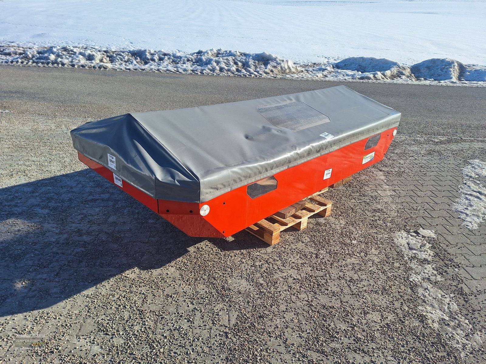 Düngerstreuer of the type Rauch Aufsatz XL 1103 und Plane AP-XL-25.2 zu AXIS Dün, Vorführmaschine in Aurolzmünster (Picture 7)