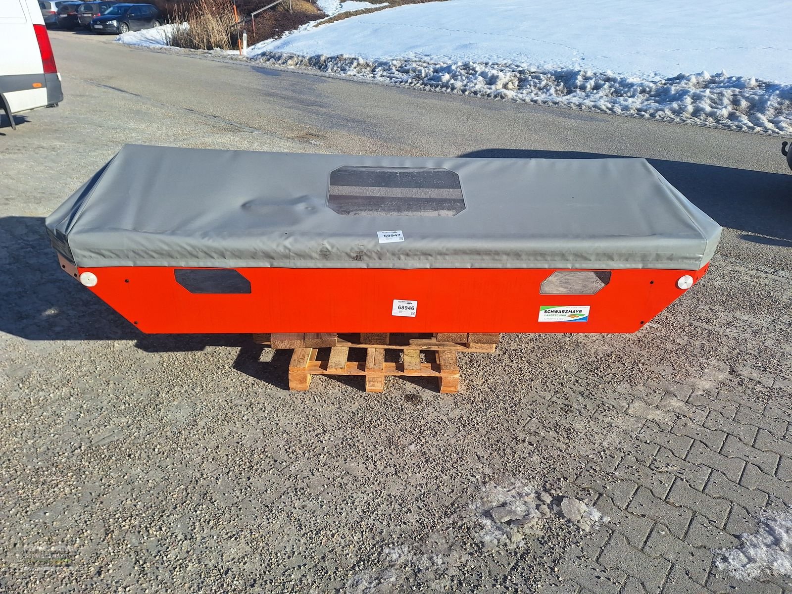 Düngerstreuer of the type Rauch Aufsatz XL 1103 und Plane AP-XL-25.2 zu AXIS Dün, Vorführmaschine in Aurolzmünster (Picture 5)