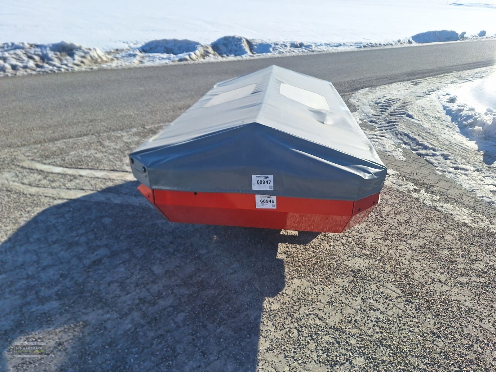 Düngerstreuer of the type Rauch Aufsatz XL 1103 und Plane AP-XL-25.2 zu AXIS Dün, Vorführmaschine in Aurolzmünster (Picture 8)