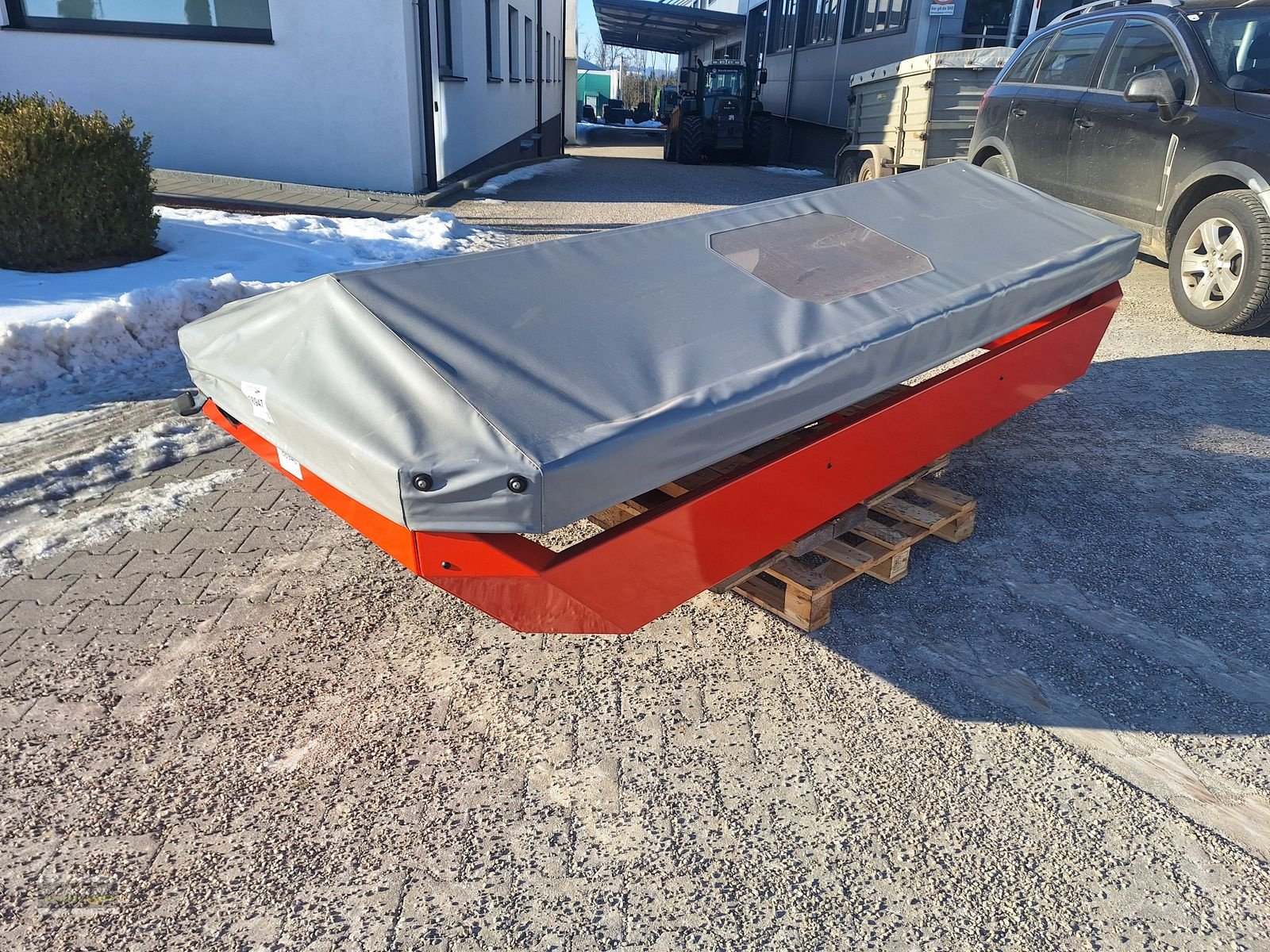 Düngerstreuer of the type Rauch Aufsatz XL 1103 und Plane AP-XL-25.2 zu AXIS Dün, Vorführmaschine in Aurolzmünster (Picture 2)