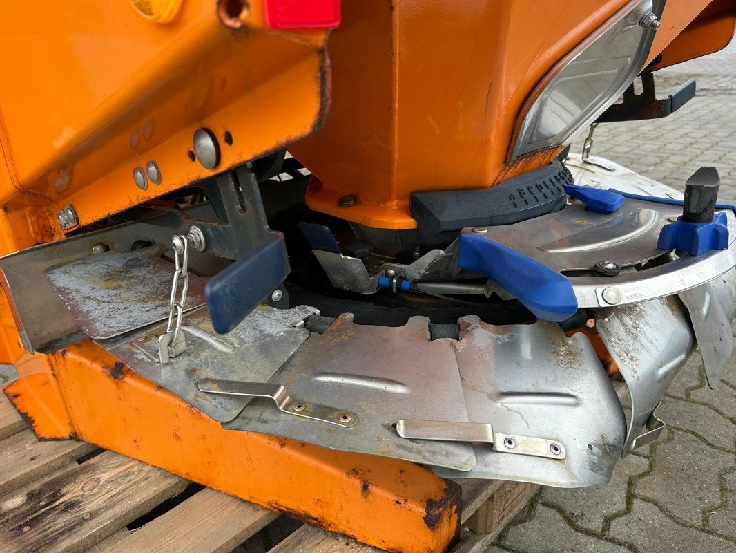 Düngerstreuer des Typs Rauch Axeo 18.1, Gebrauchtmaschine in Sittensen (Bild 10)