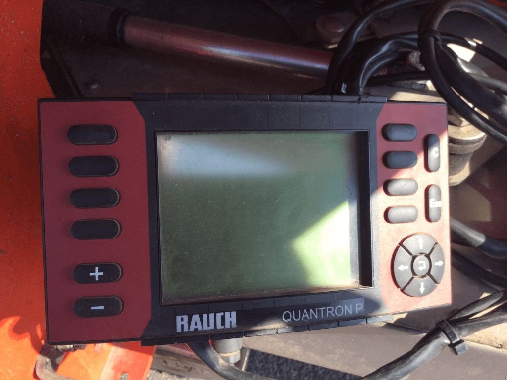 Düngerstreuer of the type Rauch AXERA H/EMC, Gebrauchtmaschine in azerailles (Picture 11)