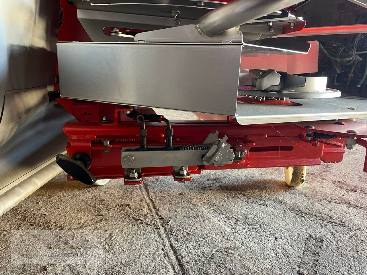 Düngerstreuer des Typs Rauch Axera H EMC, Gebrauchtmaschine in Rudendorf (Bild 4)