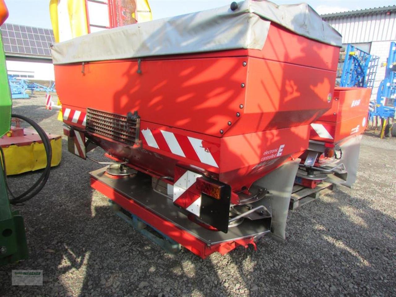 Düngerstreuer des Typs Rauch Axera H EMC, Gebrauchtmaschine in Bad Wildungen - Wega (Bild 2)