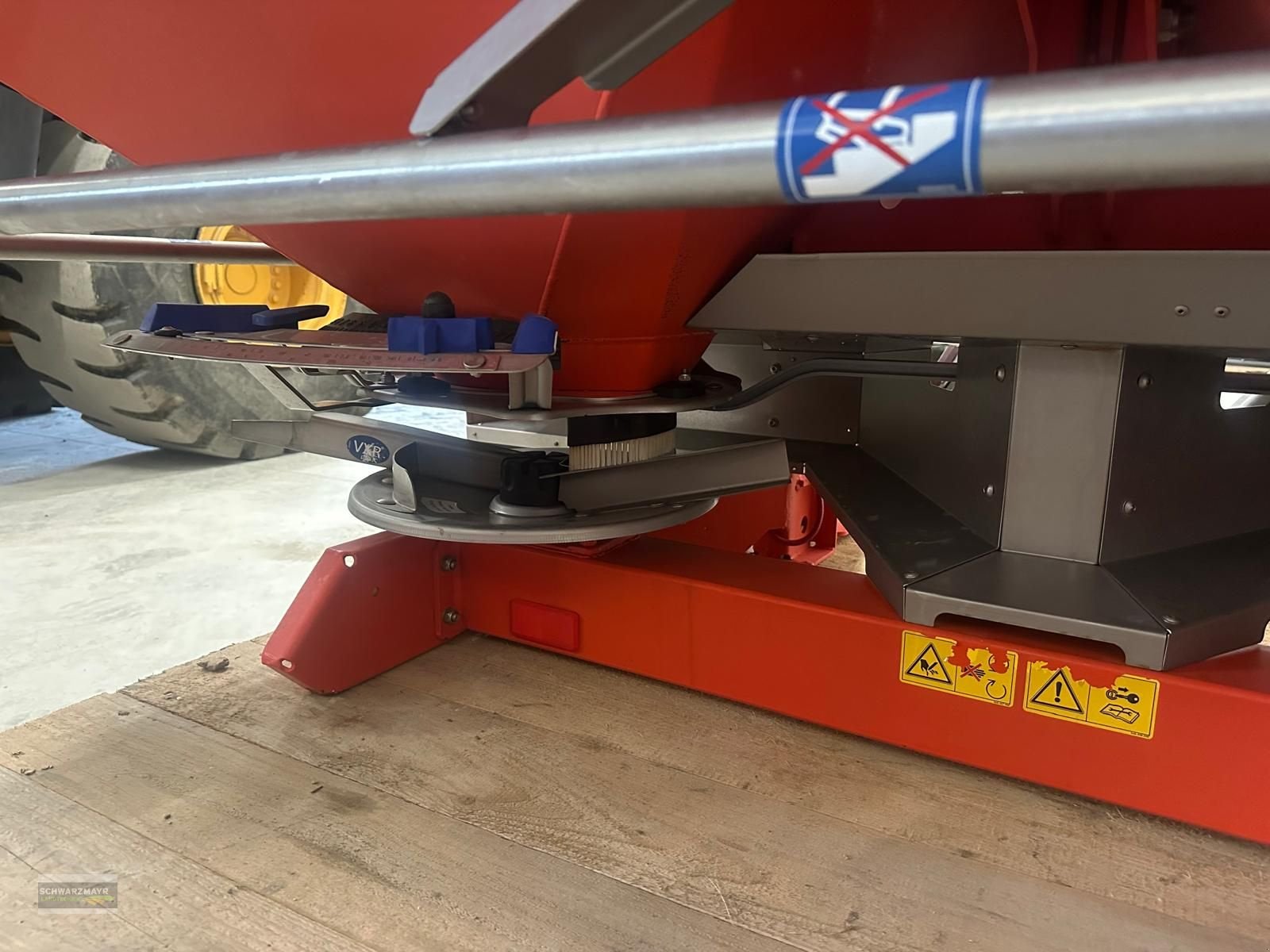 Düngerstreuer типа Rauch AXIS 20.1 W mit 1.300 Liter Aufsatz und Abdeckpl, Gebrauchtmaschine в Aurolzmünster (Фотография 7)