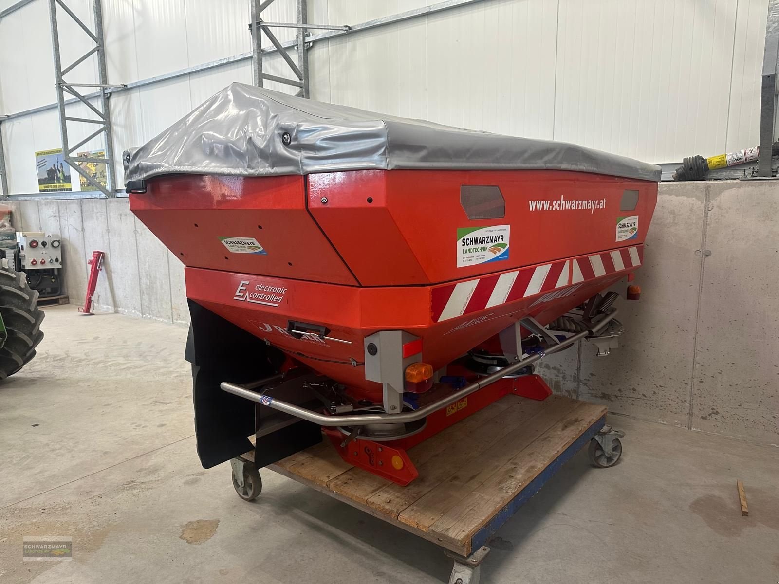 Düngerstreuer za tip Rauch AXIS 20.1 W mit 1.300 Liter Aufsatz und Abdeckpl, Gebrauchtmaschine u Aurolzmünster (Slika 1)