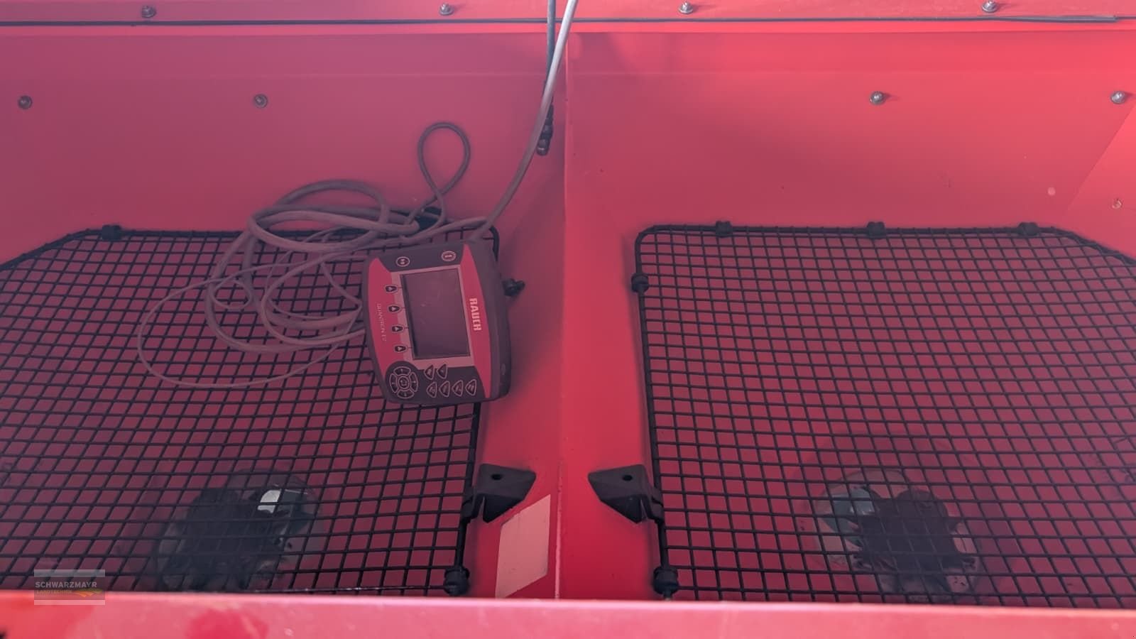 Düngerstreuer типа Rauch AXIS 20.1 W mit 800 Liter Aufsatz, Gebrauchtmaschine в Aurolzmünster (Фотография 8)