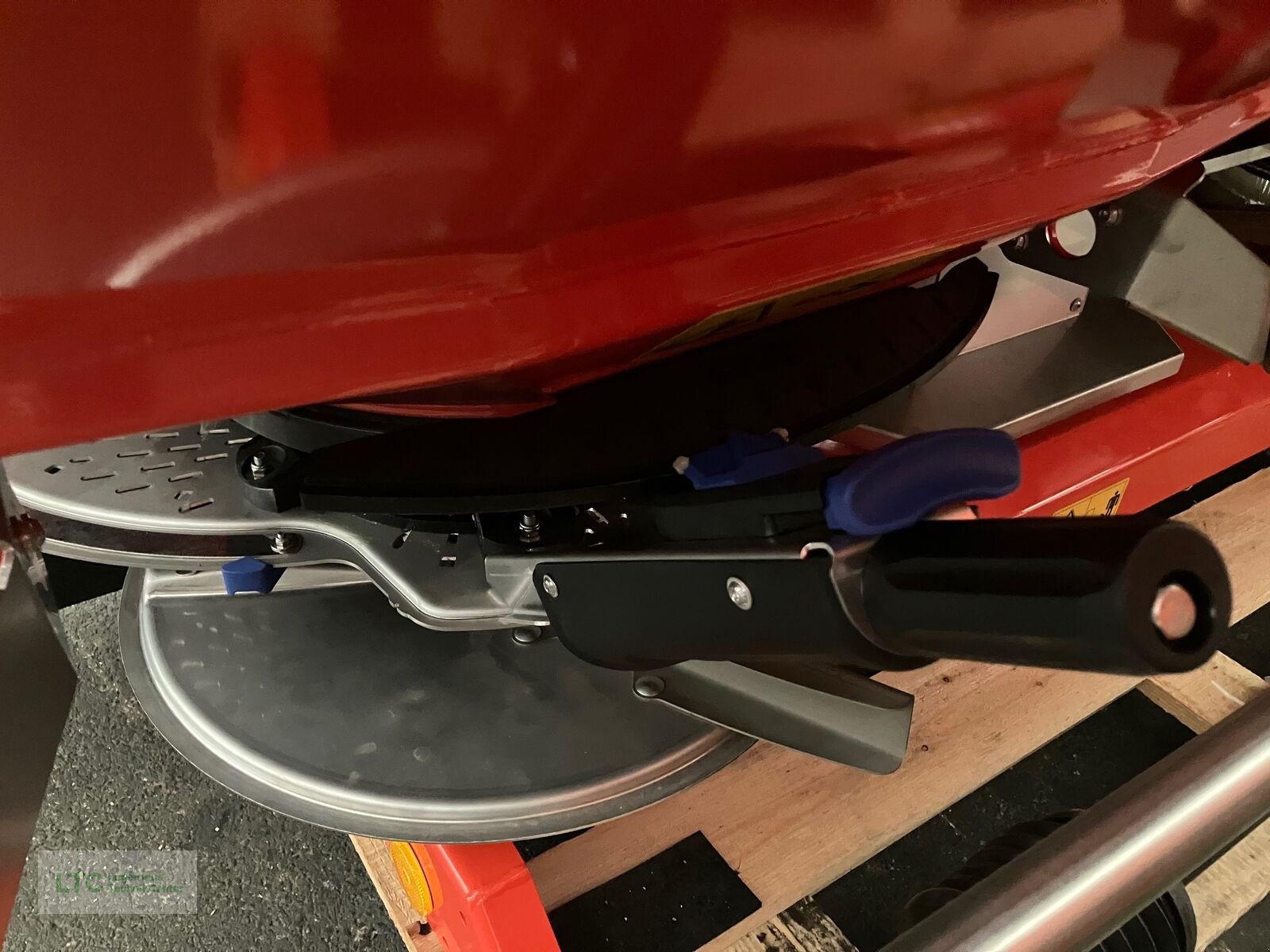 Düngerstreuer типа Rauch AXIS 25 EMC + W, Neumaschine в Herzogenburg (Фотография 11)