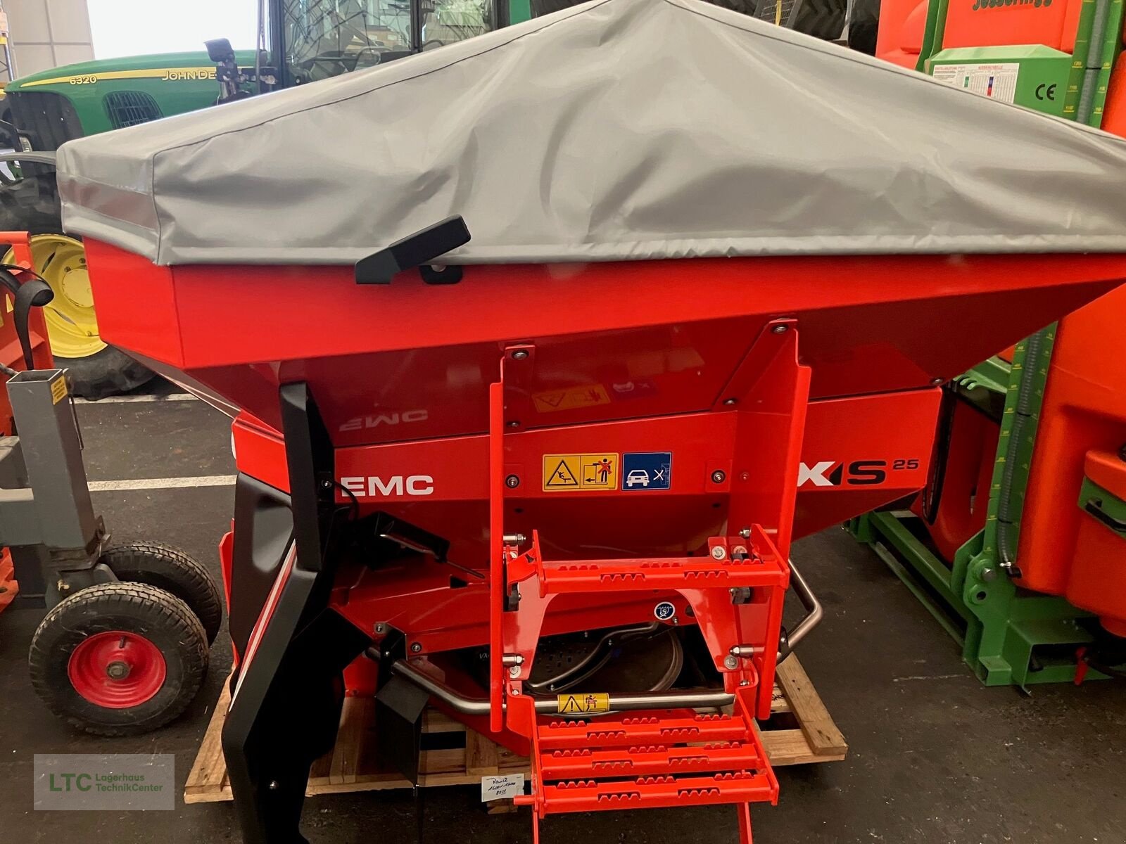 Düngerstreuer типа Rauch AXIS 25 EMC + W, Neumaschine в Herzogenburg (Фотография 8)