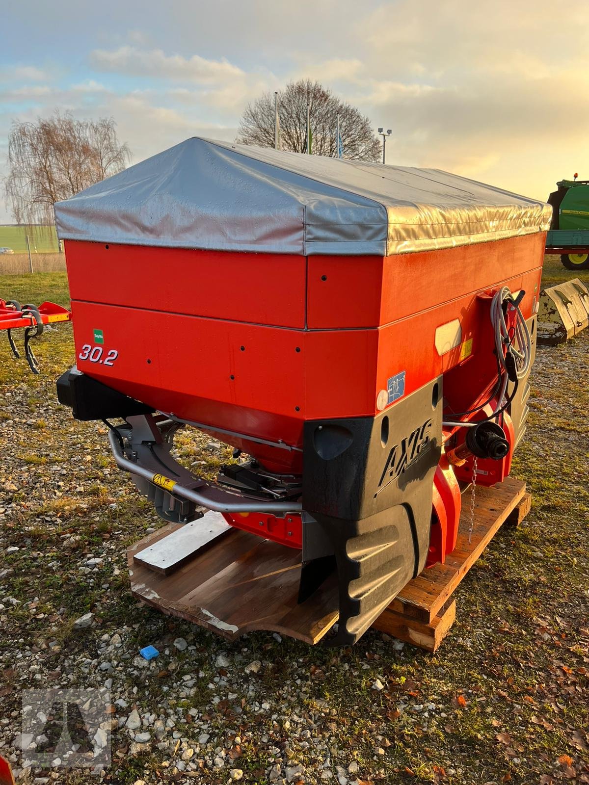 Düngerstreuer del tipo Rauch Axis 30.2 EMC-VSdyn, Gebrauchtmaschine In Regensburg (Immagine 2)