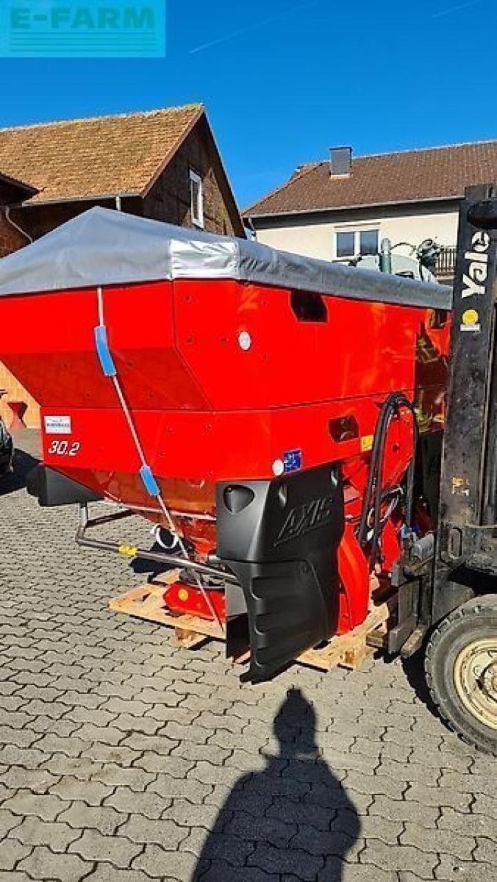 Düngerstreuer des Typs Rauch axis h 30.2 emc varispread pro isobus förderfähig!, Gebrauchtmaschine in WALDKAPPEL-BISCHHAUSEN (Bild 9)