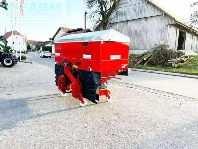Düngerstreuer типа Rauch axis h 30.2 emc+w wiegestreuer, Gebrauchtmaschine в SANKT MARIENKIRCHEN BEI SCHÄRDING