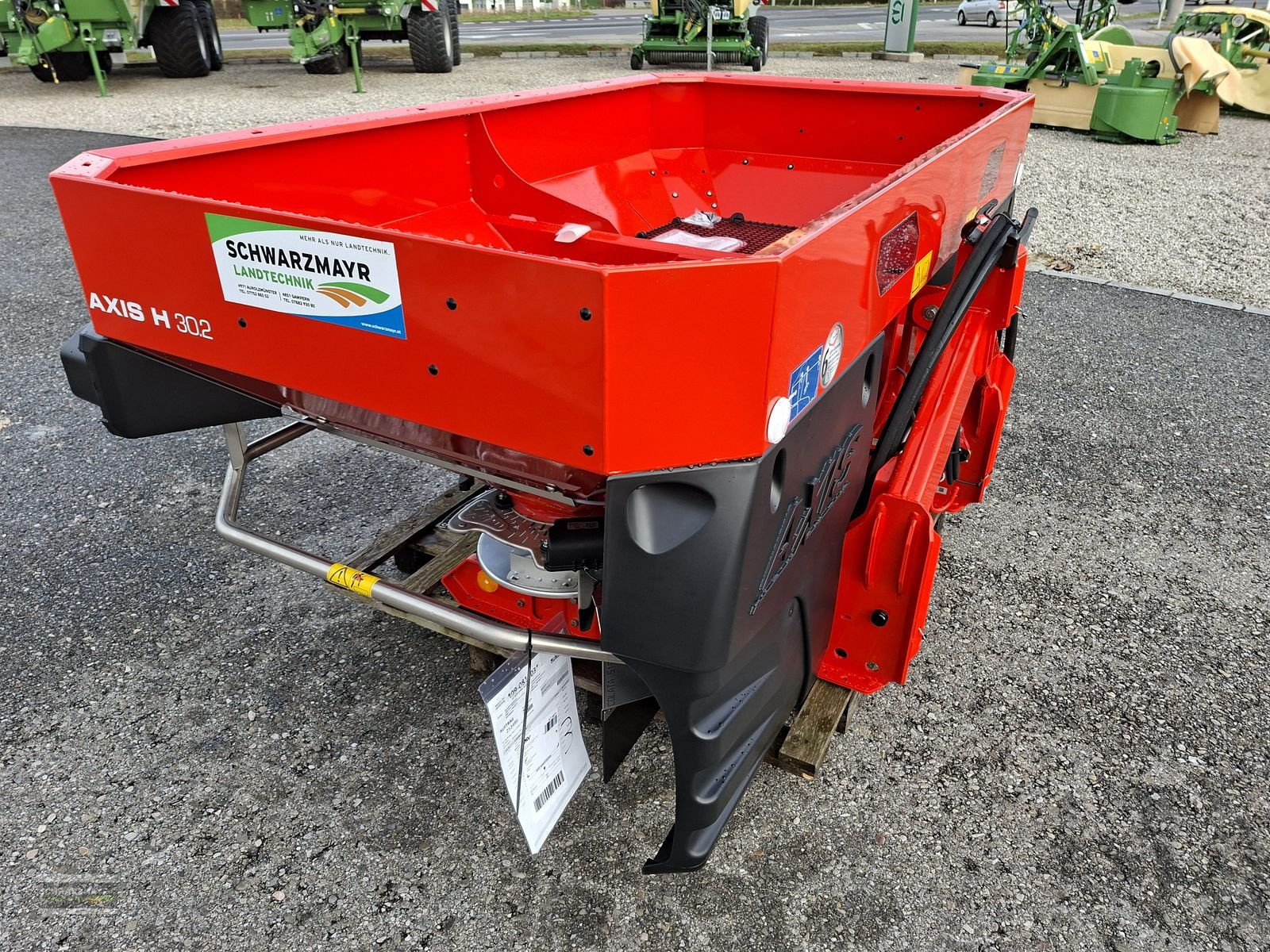 Düngerstreuer of the type Rauch Axis-H 30.2 EMC+W, Neumaschine in Gampern (Picture 5)