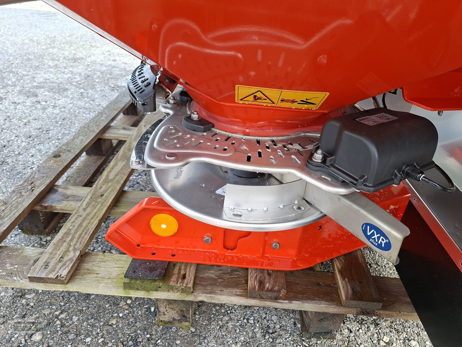 Düngerstreuer of the type Rauch Axis-H 30.2 EMC+W, Neumaschine in Gampern (Picture 16)