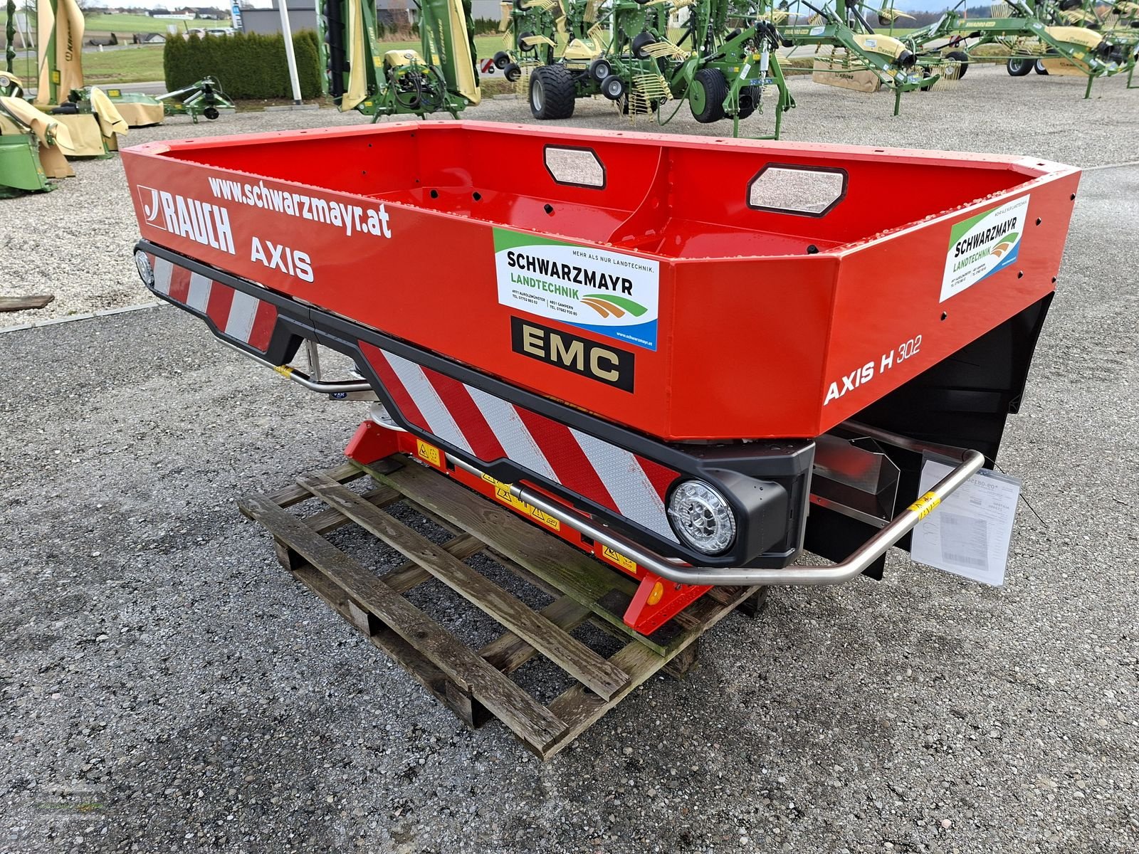 Düngerstreuer of the type Rauch Axis-H 30.2 EMC+W, Neumaschine in Gampern (Picture 8)