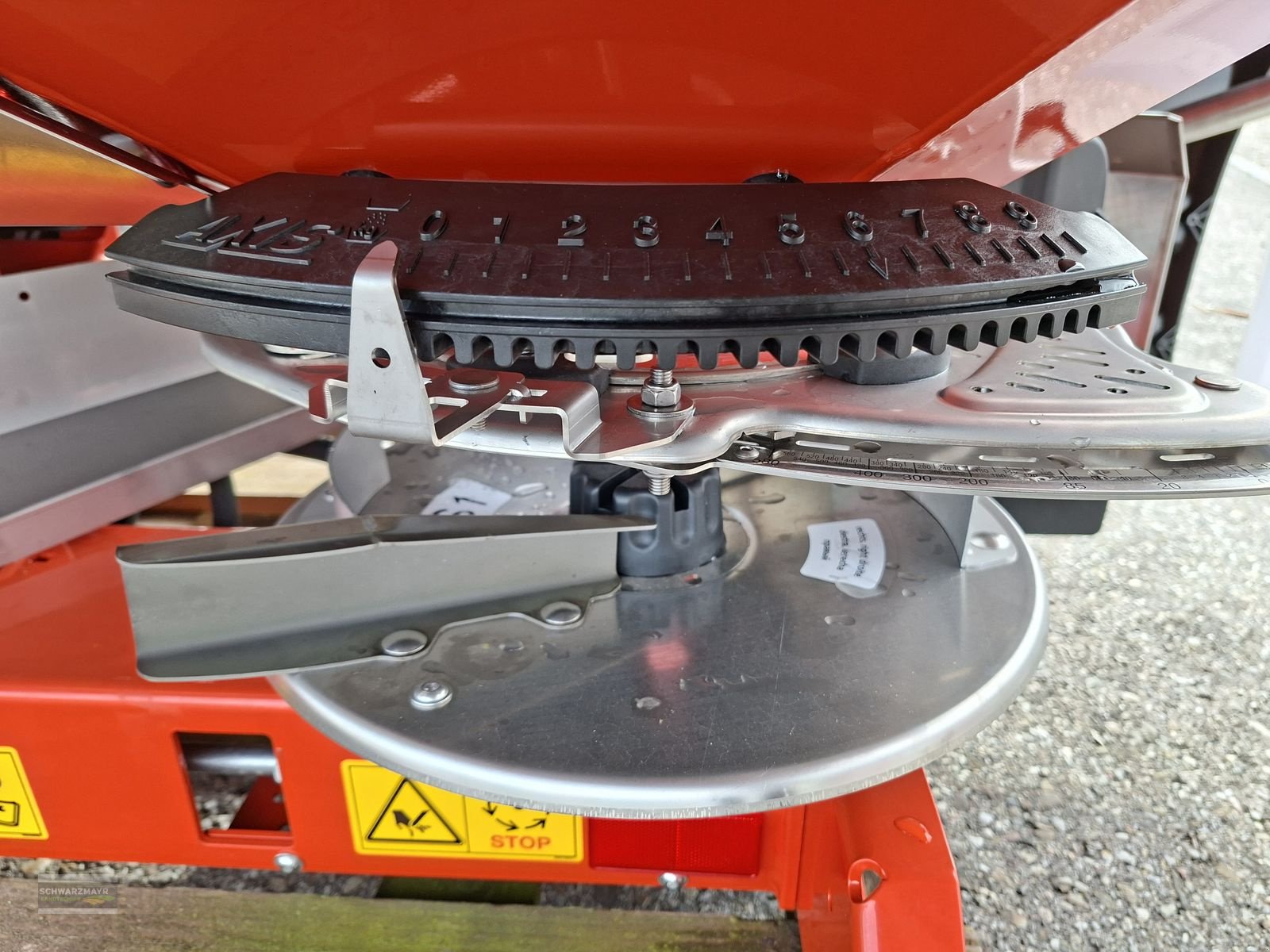 Düngerstreuer of the type Rauch Axis-H 30.2 EMC+W, Neumaschine in Gampern (Picture 17)