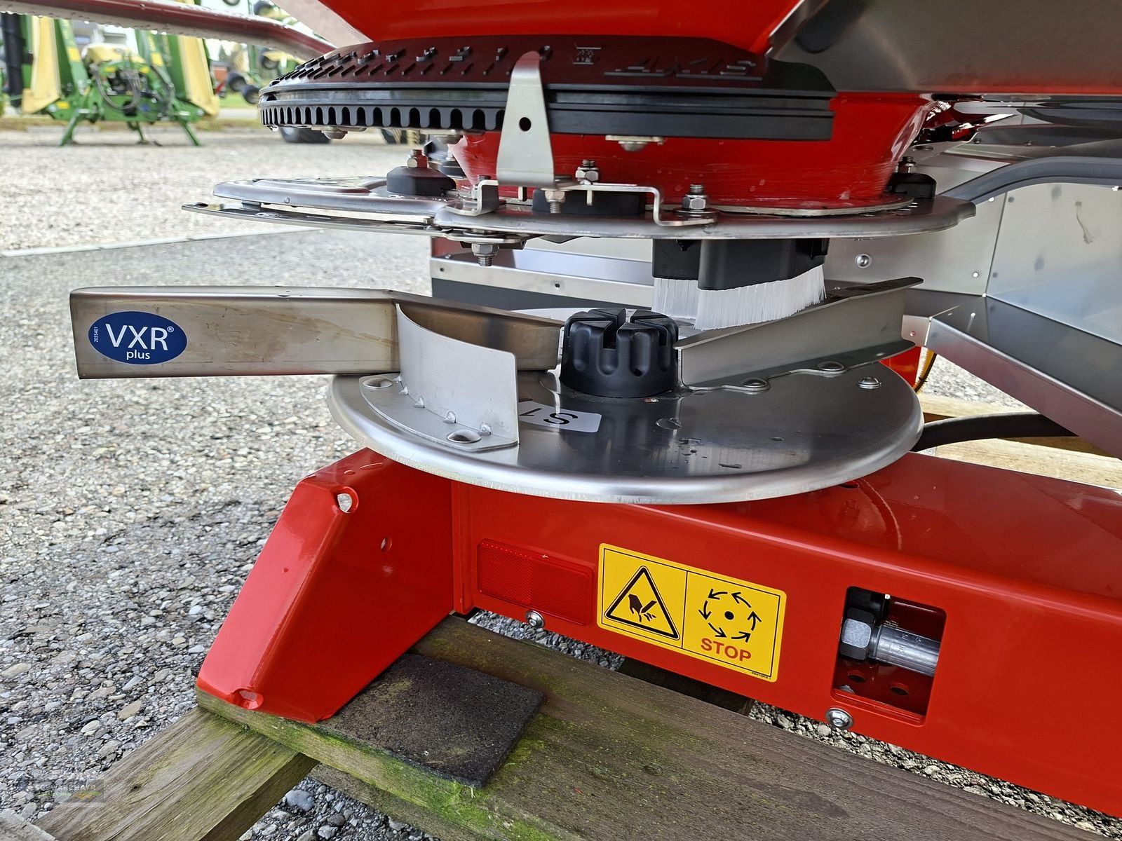 Düngerstreuer of the type Rauch Axis-H 30.2 EMC+W, Neumaschine in Gampern (Picture 18)