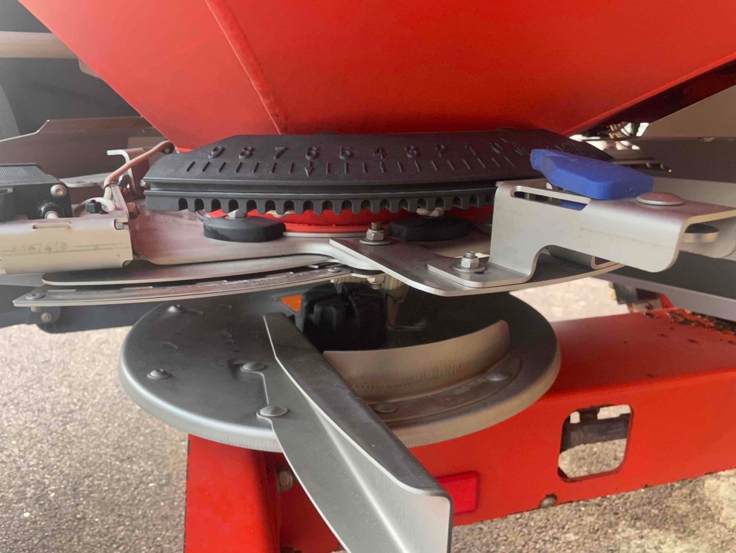 Düngerstreuer des Typs Rauch Axis H 50.1 EMC+W, Gebrauchtmaschine in Lauterberg/Barbis (Bild 3)