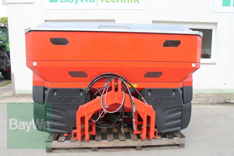 Düngerstreuer of the type Rauch AXIS-H 50.1 EMC+W, Gebrauchtmaschine in Straubing (Picture 2)