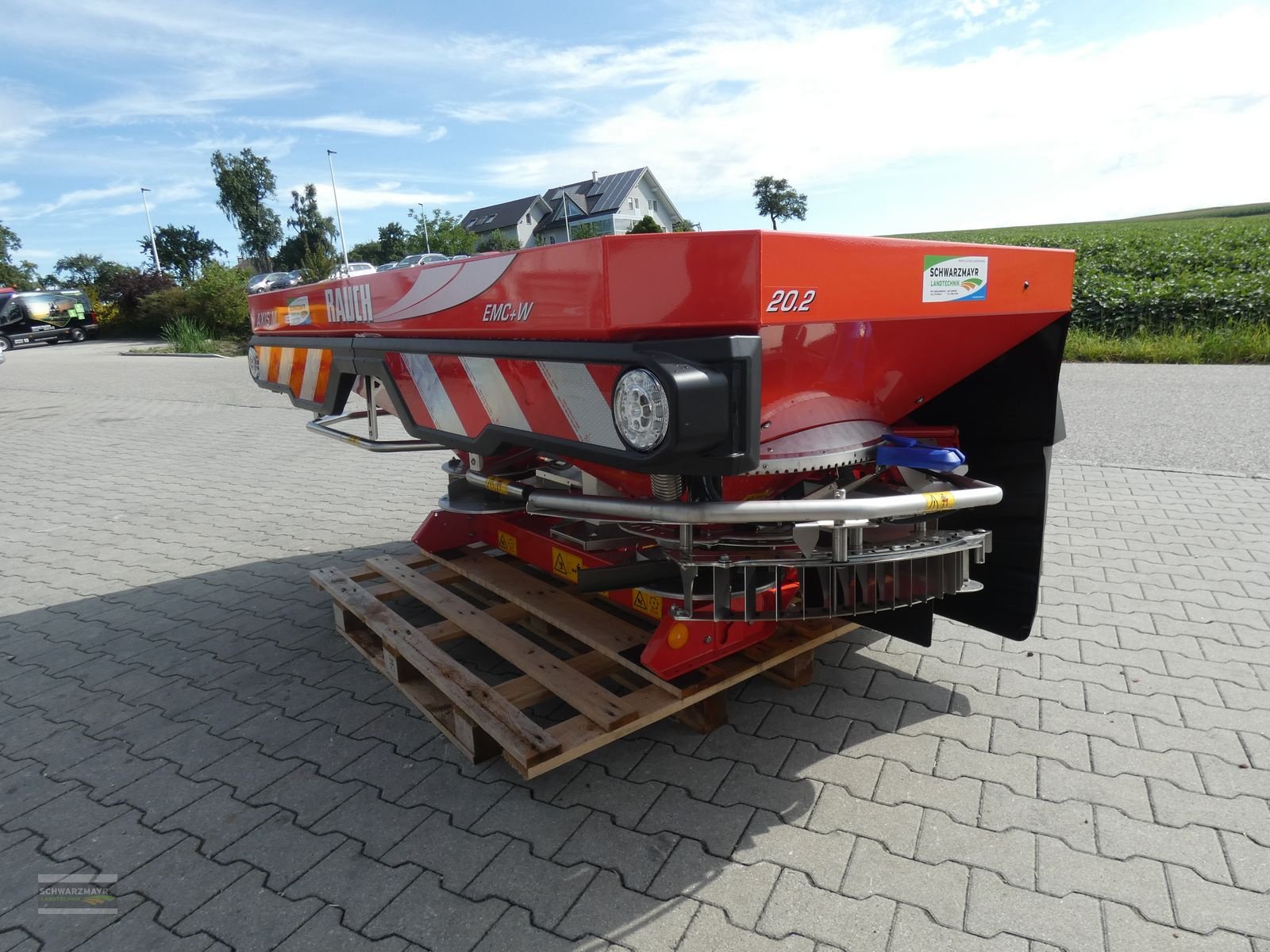 Düngerstreuer of the type Rauch Axis-M 20.2 EMC+W Quantron A, Neumaschine in Aurolzmünster (Picture 3)