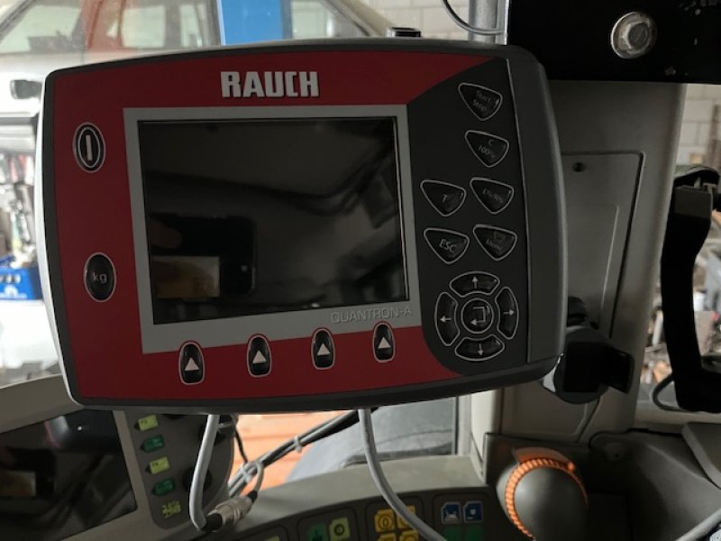Düngerstreuer des Typs Rauch Axis M 30.1 EMC, Gebrauchtmaschine in Rielasingen (Bild 3)