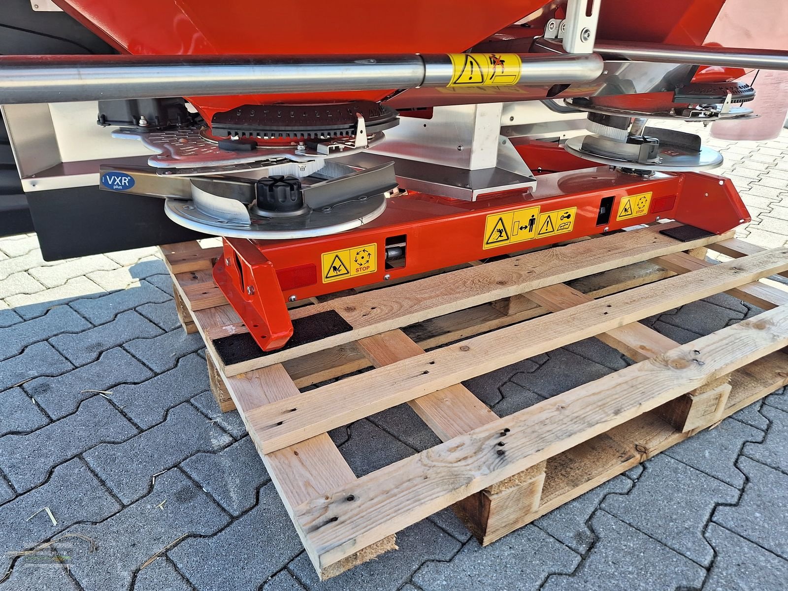 Düngerstreuer del tipo Rauch Axis-M 30.2 EMC+W ISOBUS, Neumaschine In Gampern (Immagine 12)