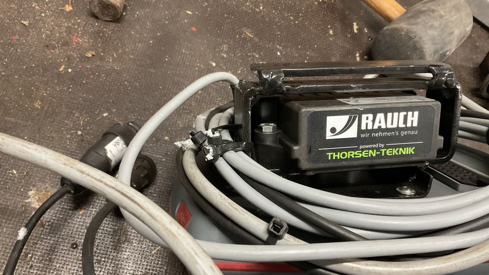Düngerstreuer типа Rauch Axis M 30.2 EMC, Gebrauchtmaschine в Bording (Фотография 5)