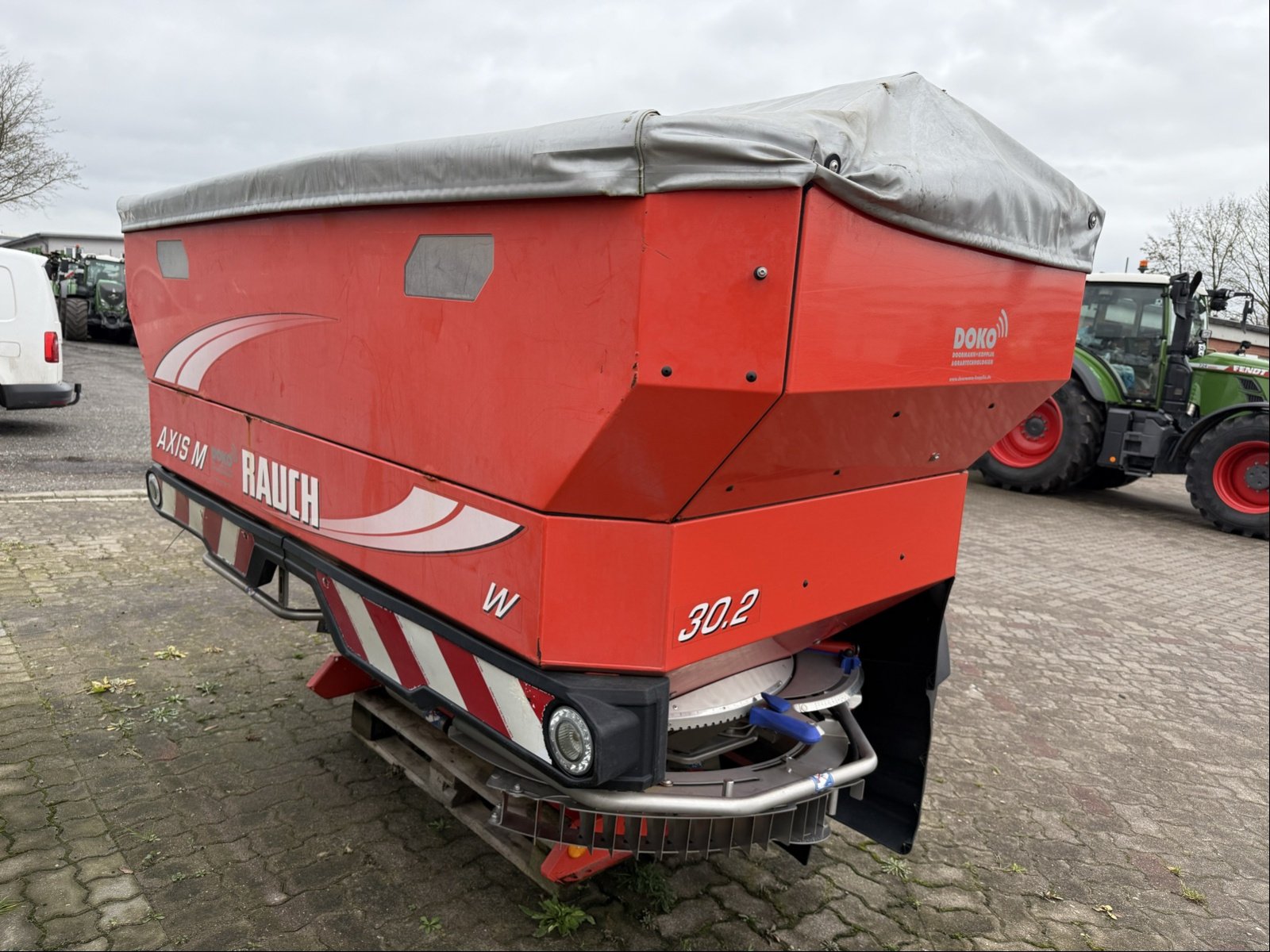 Düngerstreuer du type Rauch Axis M30.2 W, Gebrauchtmaschine en Elmenhorst-Lanken (Photo 2)