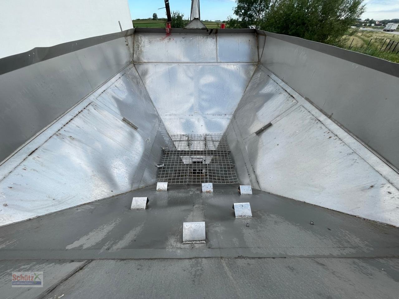 Düngerstreuer van het type Rauch Düngerstreuer Rauch Axera EMC Über-Umladewagen, Gebrauchtmaschine in Schierling (Foto 12)