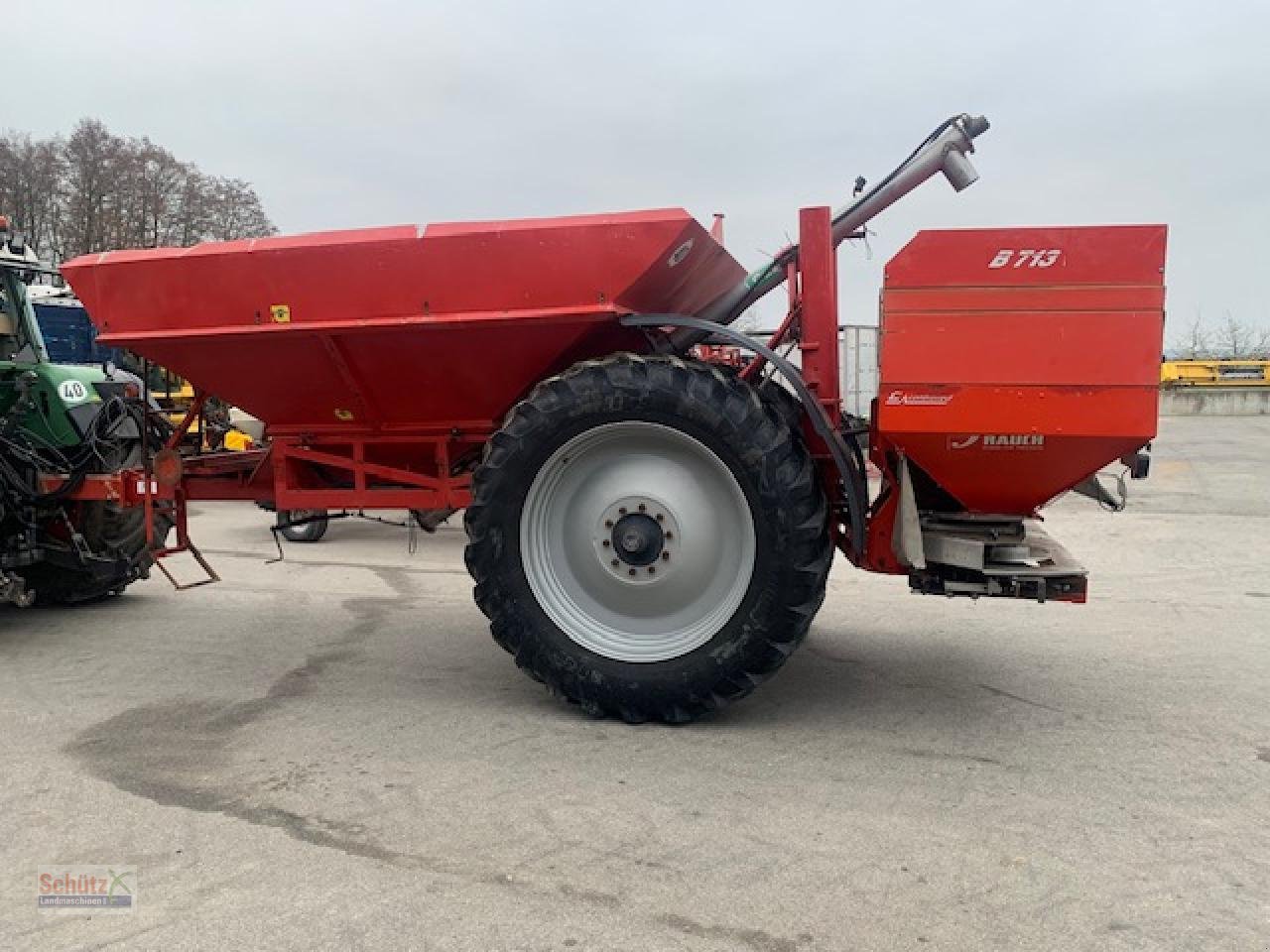 Düngerstreuer van het type Rauch Düngerstreuer Rauch Axera EMC Über-Umladewagen, Gebrauchtmaschine in Schierling (Foto 15)