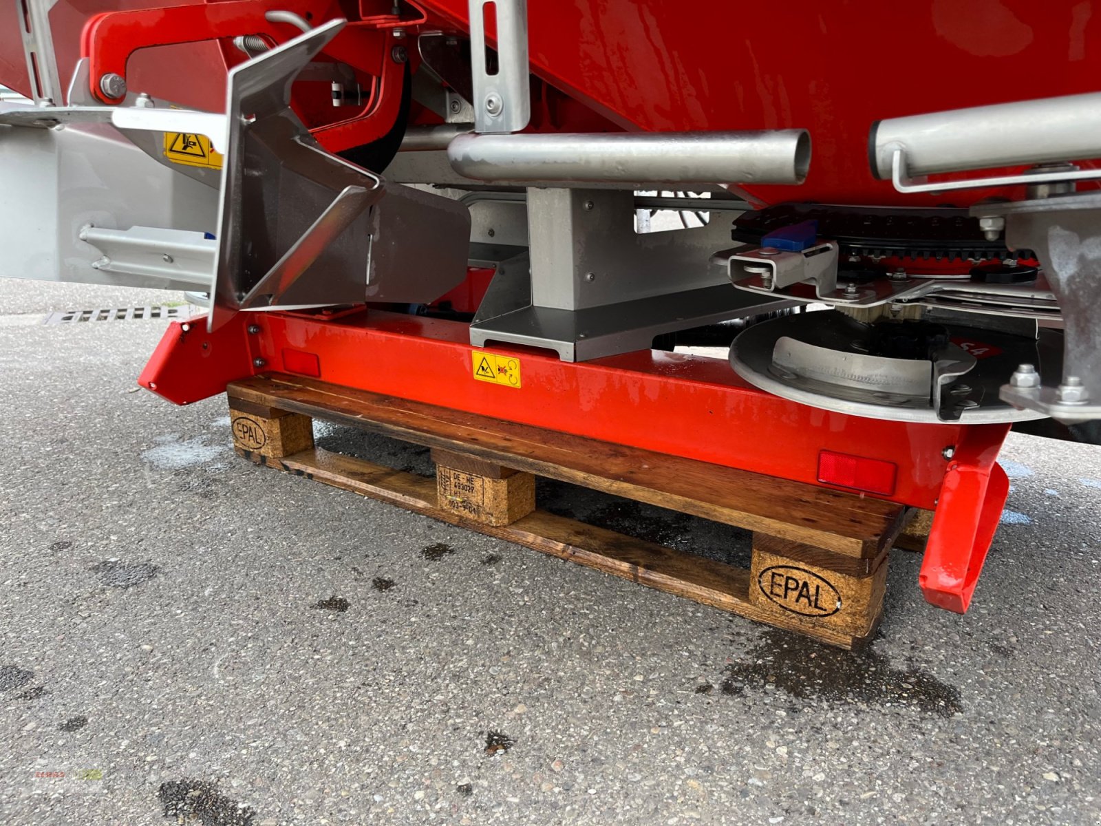 Düngerstreuer des Typs Rauch Inserat auswählen Rauch Axis 30.1 EMC+W  PREISREDUZIERT, Gebrauchtmaschine in Langenau (Bild 6)