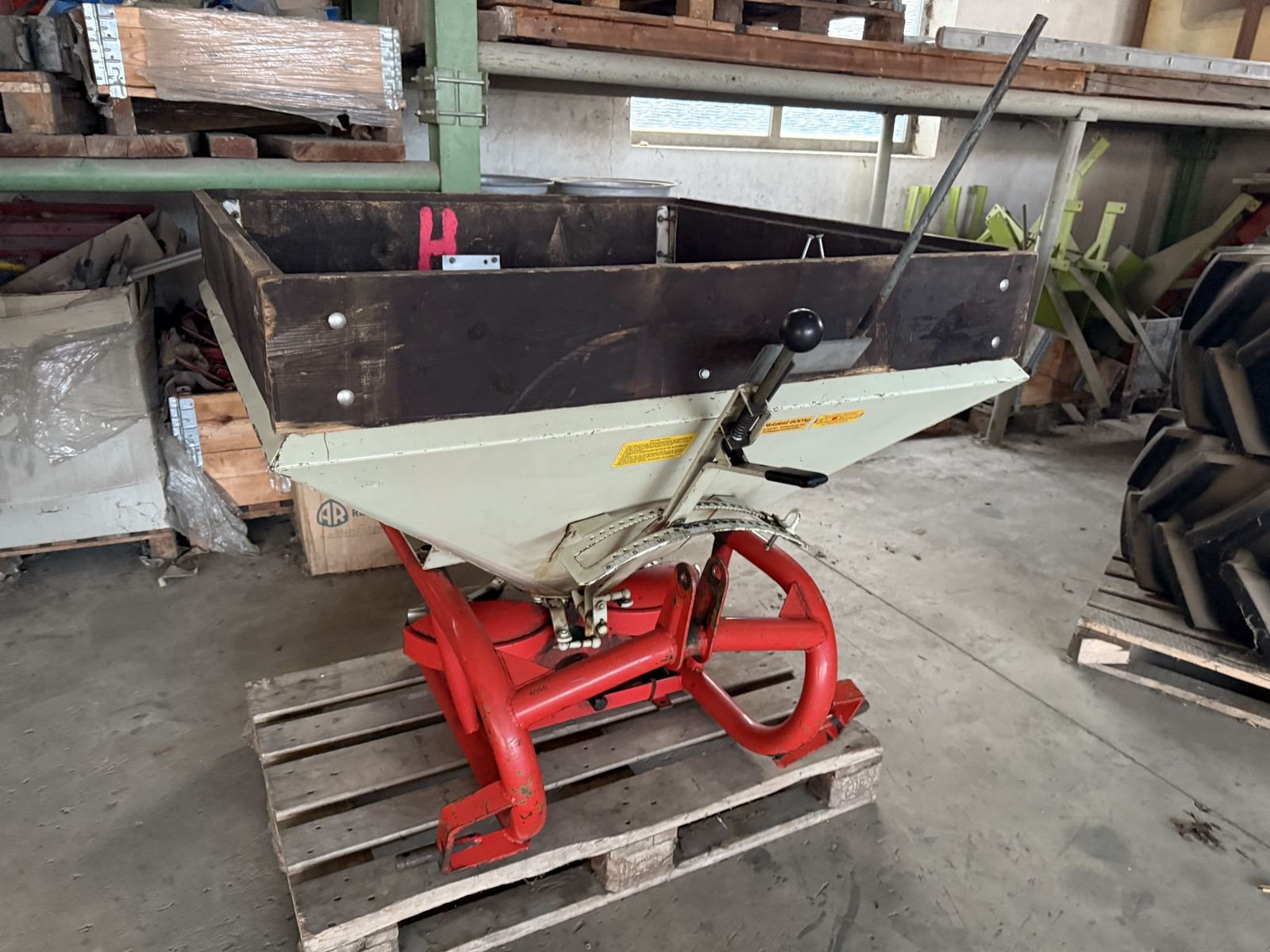 Düngerstreuer des Typs Rauch Komet ZS 450N Streuer, Gebrauchtmaschine in Hohenruppersdorf (Bild 1)