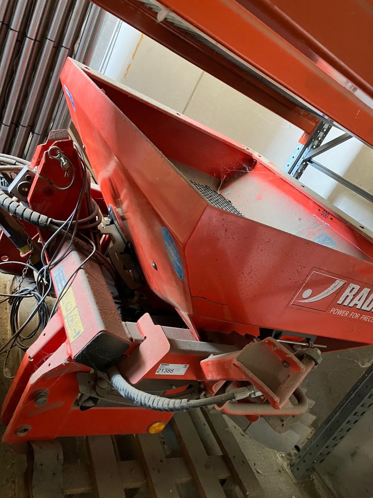 Düngerstreuer des Typs Rauch MDS 11.1, Gebrauchtmaschine in Hillerse (Bild 1)