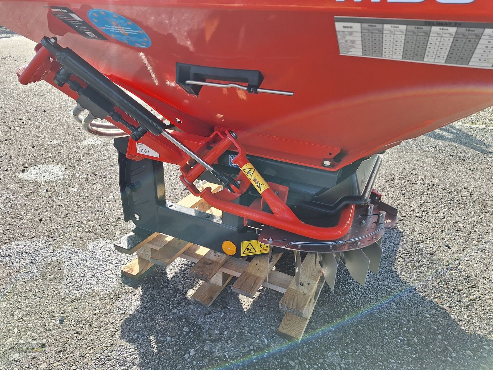 Düngerstreuer del tipo Rauch MDS 18.2 R, Neumaschine en Aurolzmünster (Imagen 11)