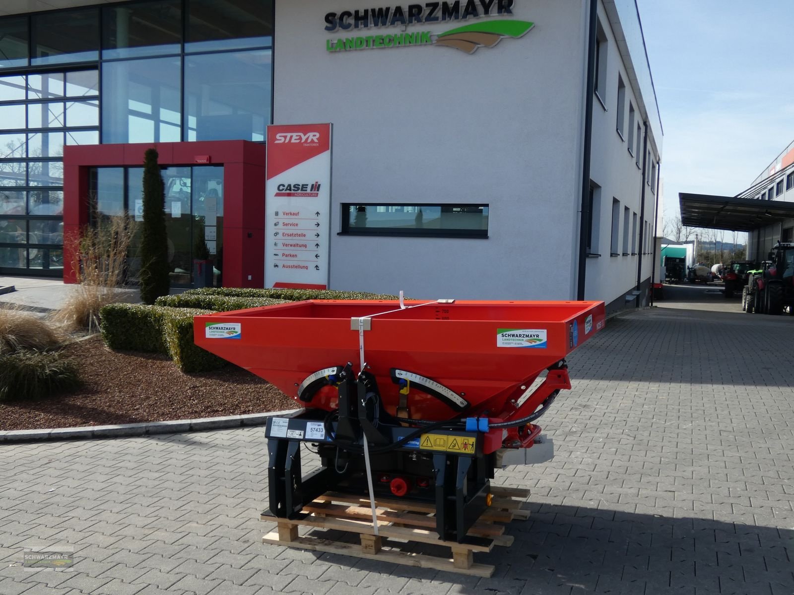 Düngerstreuer des Typs Rauch MDS 20.2 E-Click, Neumaschine in Aurolzmünster (Bild 2)