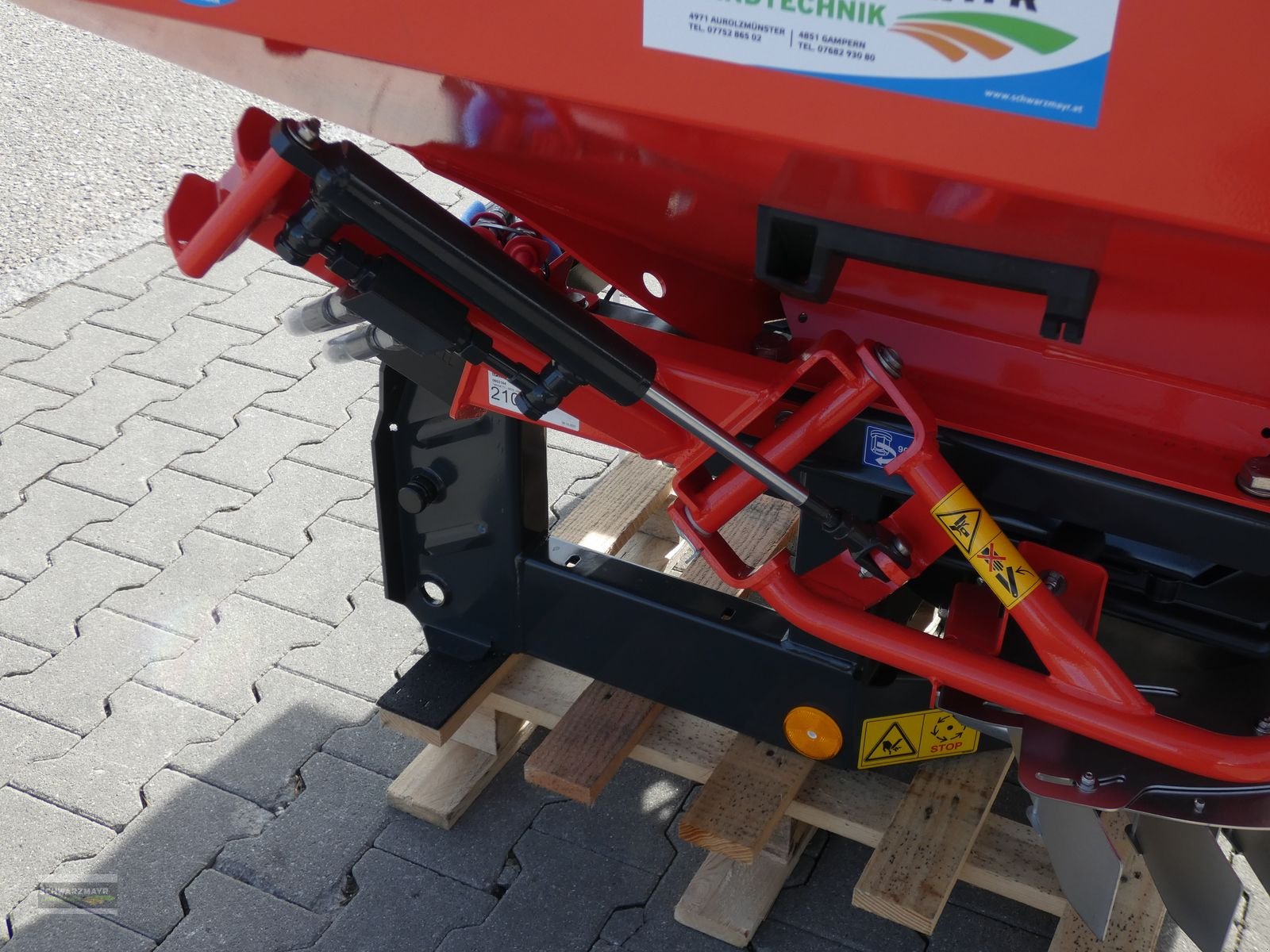 Düngerstreuer des Typs Rauch MDS 20.2 E-Click, Neumaschine in Gampern (Bild 10)