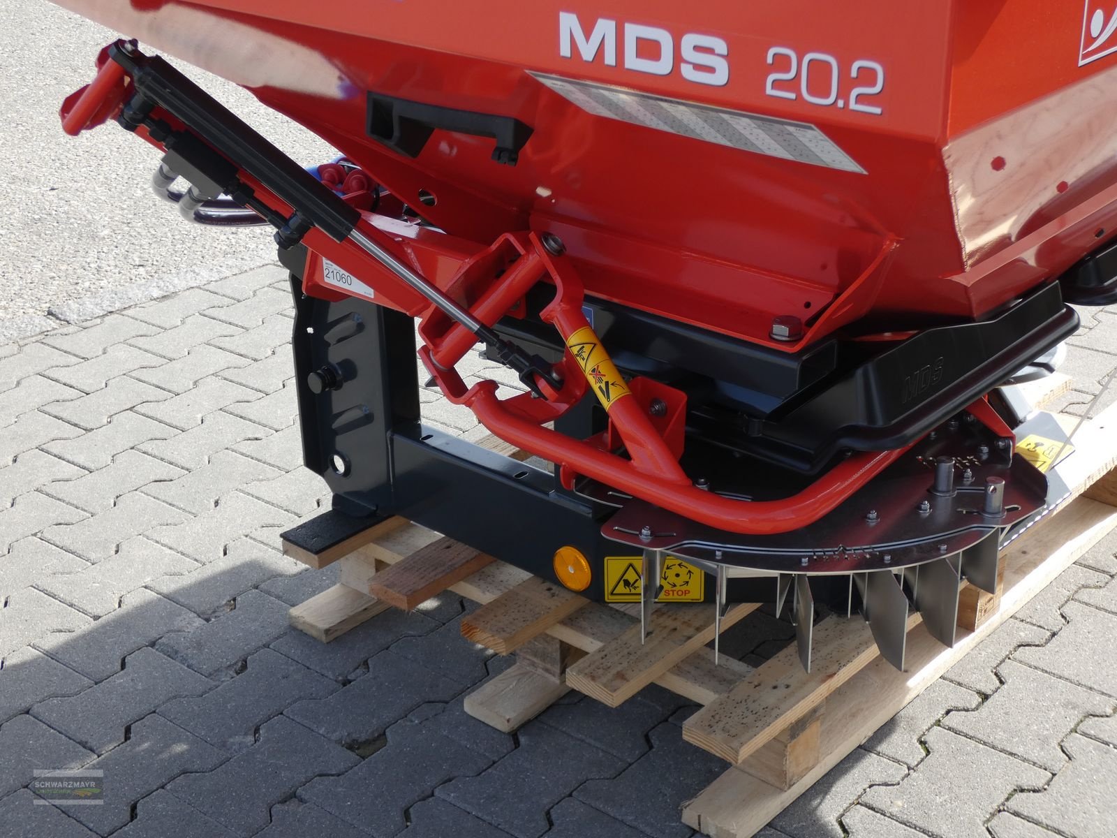 Düngerstreuer des Typs Rauch MDS 20.2 E-Click, Neumaschine in Gampern (Bild 8)