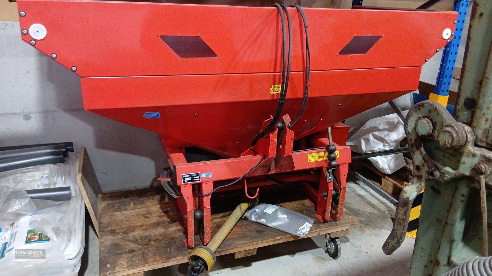Düngerstreuer от тип Rauch MDS 932 R  select, Gebrauchtmaschine в Gampern (Снимка 1)