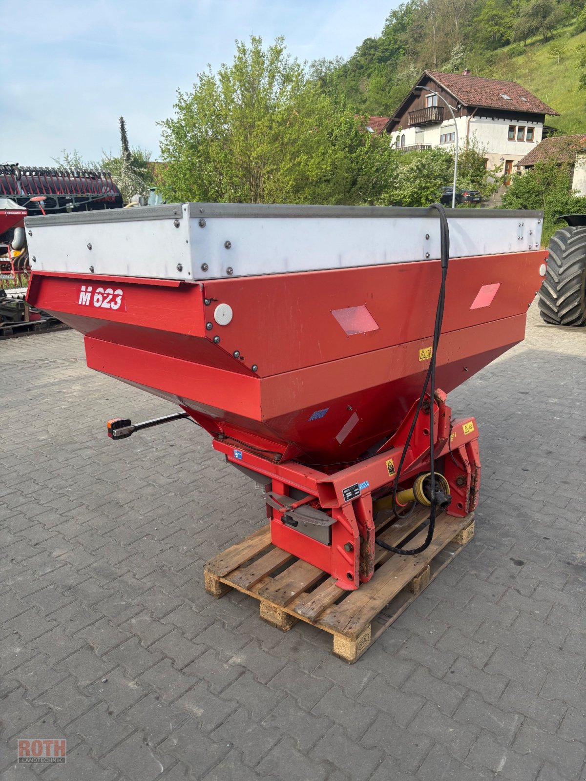 Düngerstreuer des Typs Rauch MDS 932 R, Gebrauchtmaschine in Untermünkheim (Bild 1)