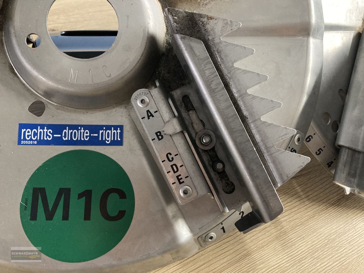 Düngerstreuer des Typs Rauch Wurfscheiben M1XC MD, Neumaschine in Aurolzmünster (Bild 3)