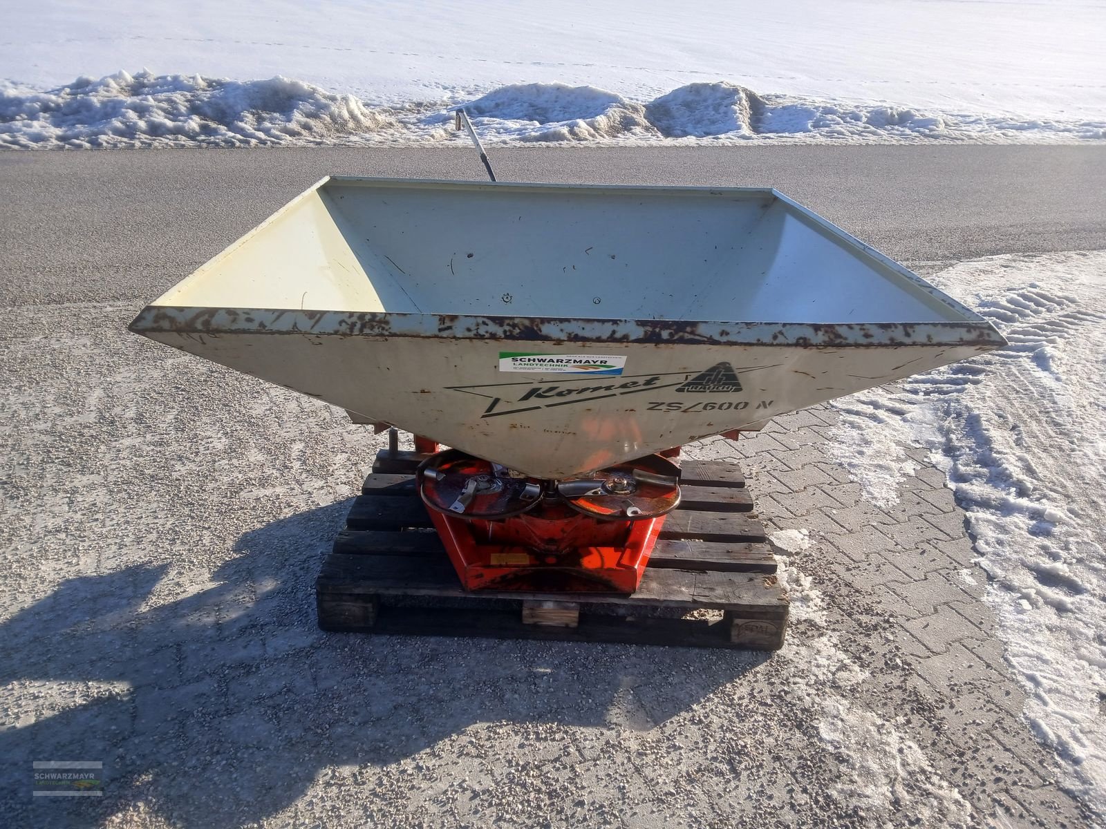 Düngerstreuer Türe ait Rauch ZS 600, Gebrauchtmaschine içinde Aurolzmünster (resim 8)