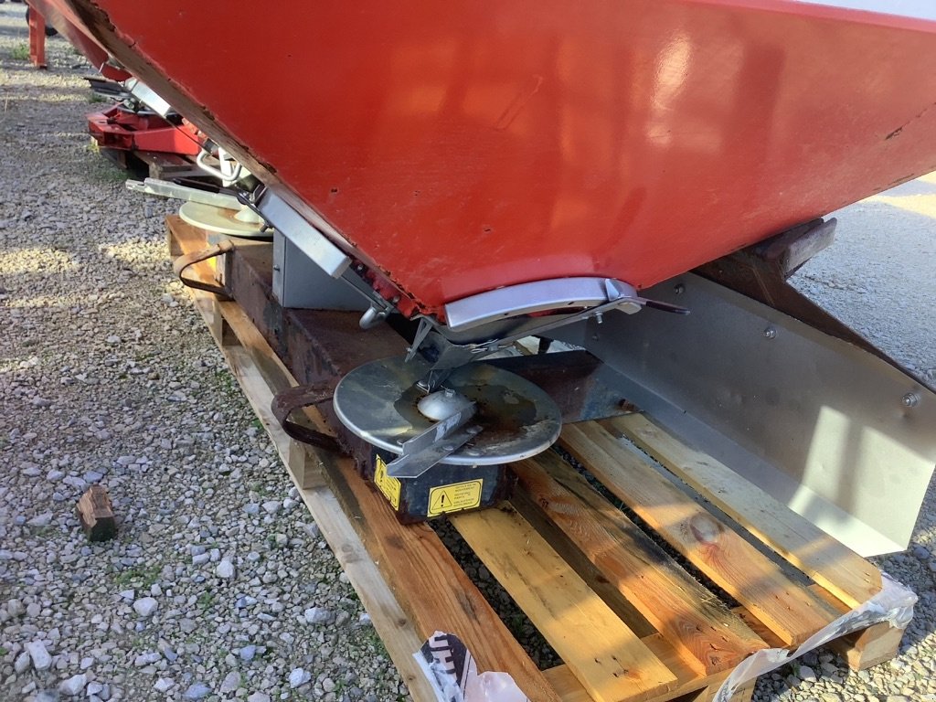 Düngerstreuer типа Roger FERTIL R, Gebrauchtmaschine в GONSANS (Фотография 3)