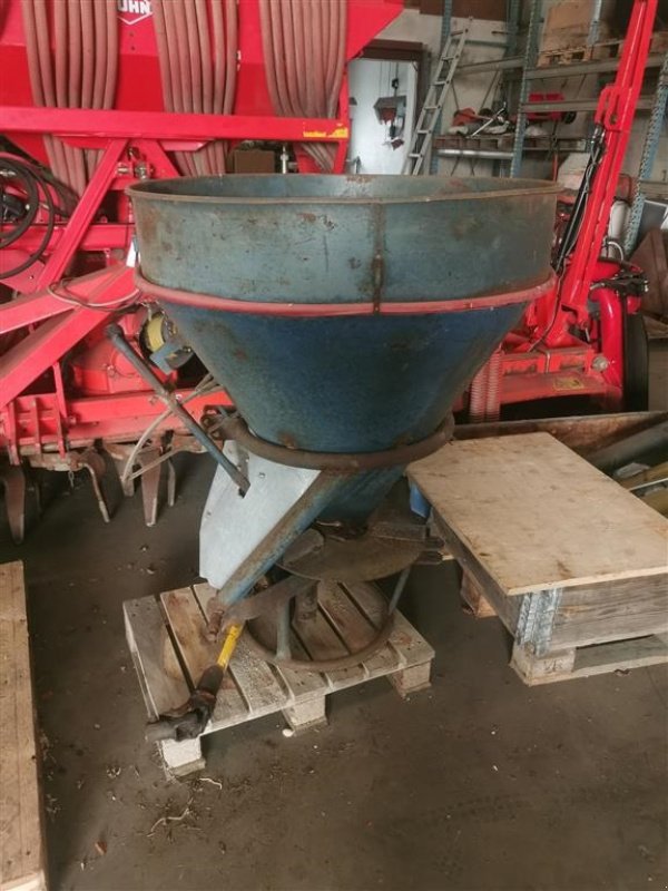 Düngerstreuer of the type Sonstige 225, Gebrauchtmaschine in Egtved (Picture 2)