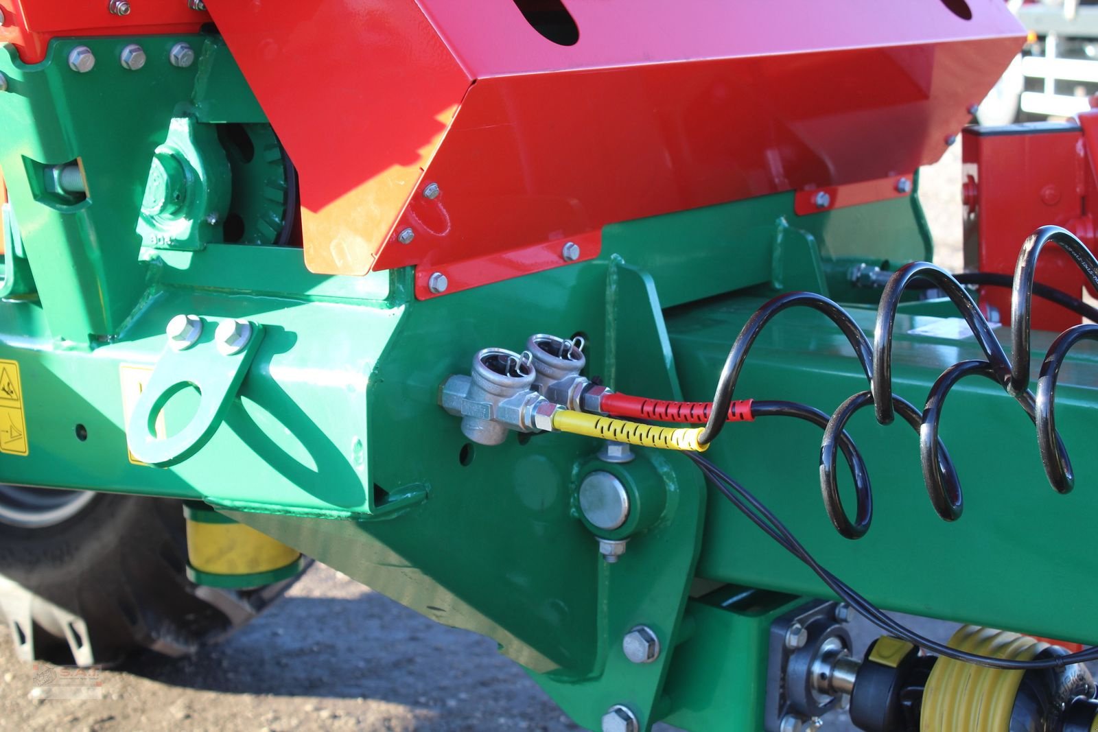 Düngerstreuer des Typs Sonstige Agro-Masz REWO 8200 Kalk- und Düngerstreuer, Neumaschine in Eberschwang (Bild 8)